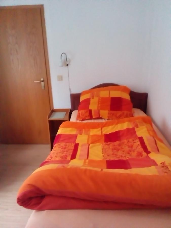 Monteurhotel Garni Alter Olper Hof 린들라 외부 사진