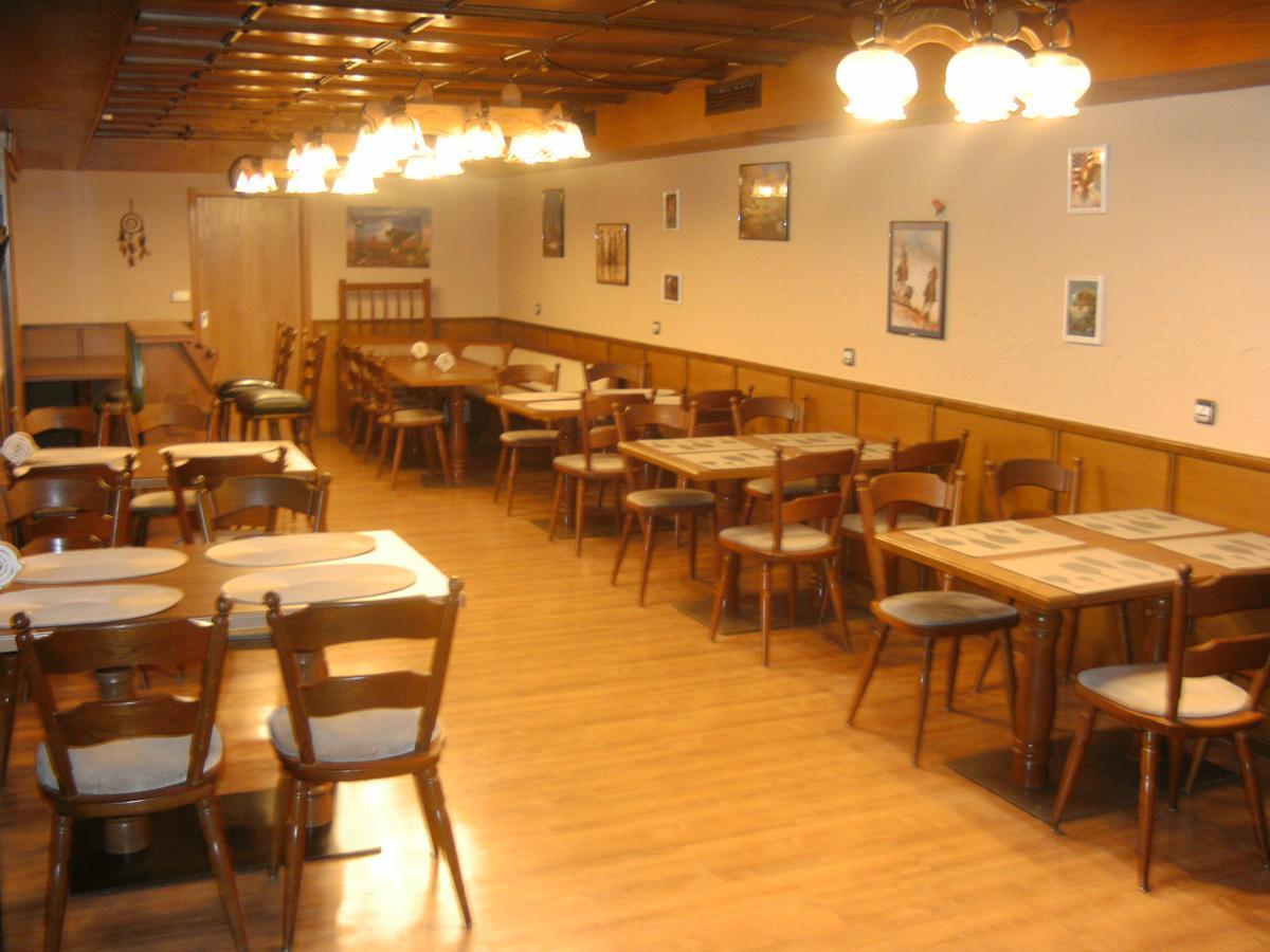 Monteurhotel Garni Alter Olper Hof 린들라 외부 사진