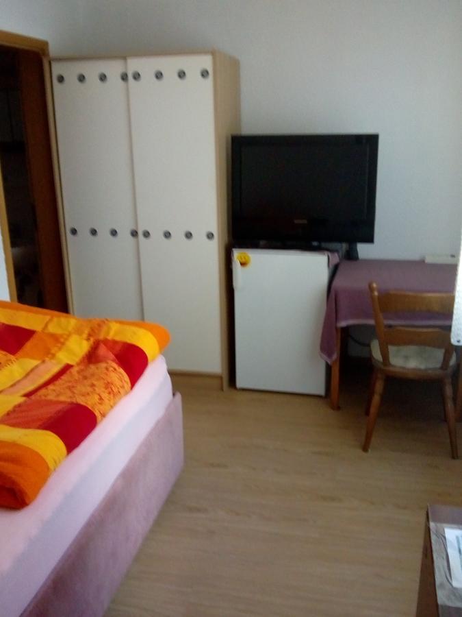 Monteurhotel Garni Alter Olper Hof 린들라 외부 사진