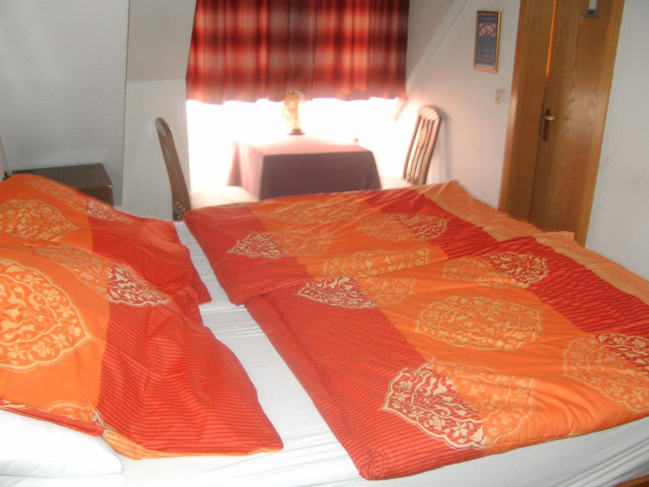 Monteurhotel Garni Alter Olper Hof 린들라 외부 사진